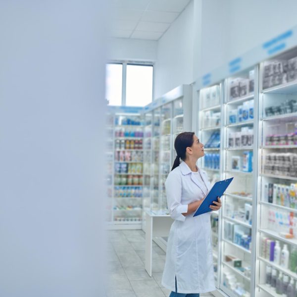 Rafturi farmacie